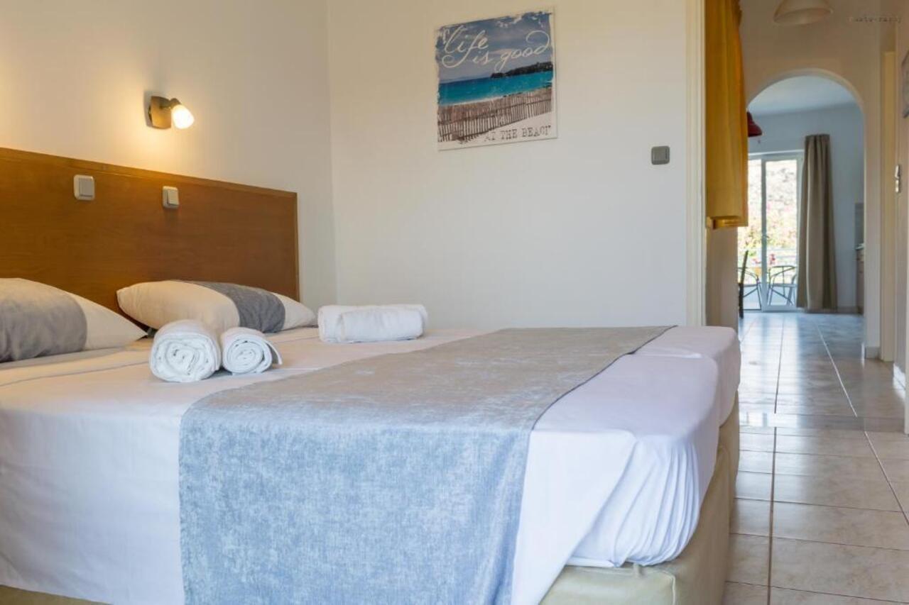 Sotirios Apartments Karpathos Exterior photo